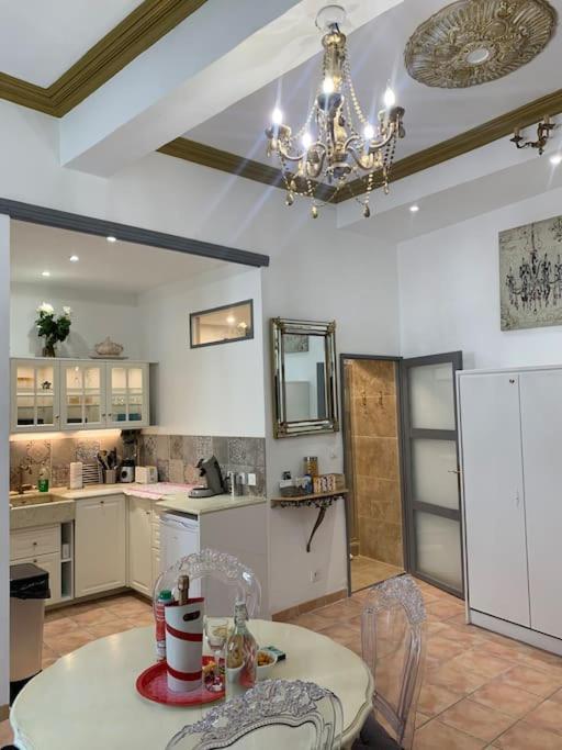 Magnifique Appartement Plein Coeur Avignon Intra-Muros Exterior foto